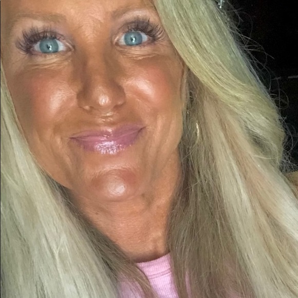 Meet your Posher, Kim - Picture 2 of 2